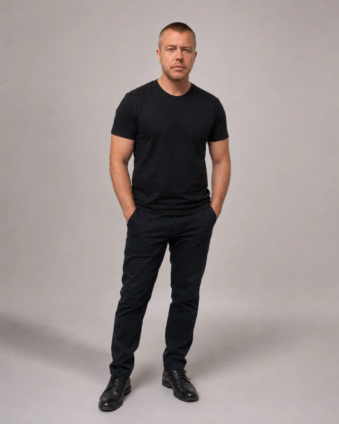 Full-body casting photo of Sergéy Ulyanov